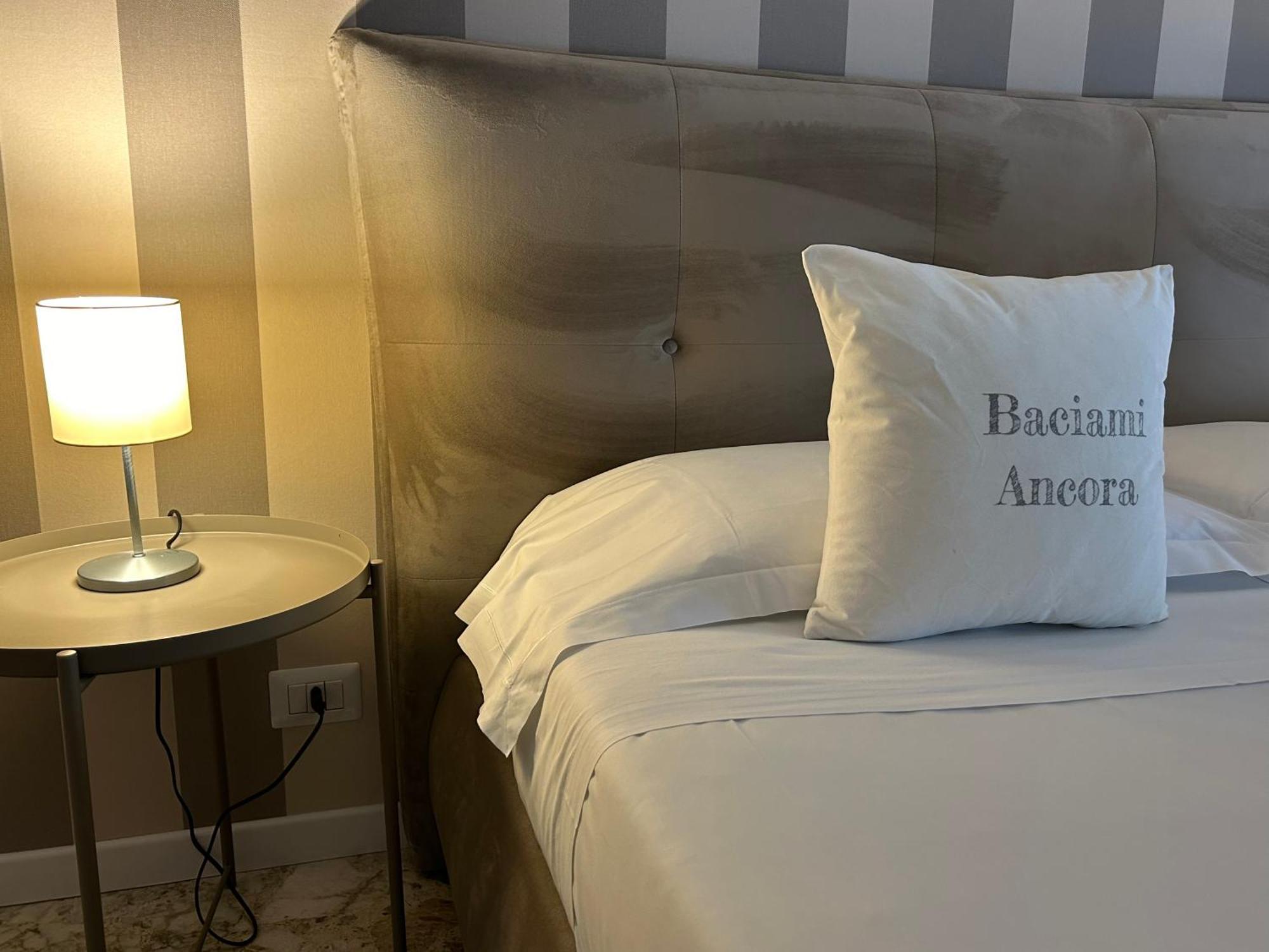 B&B Baciami Ancora Бари Экстерьер фото